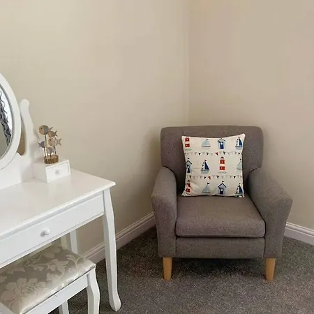 Durham House - Fantastic Location And Great Price In *