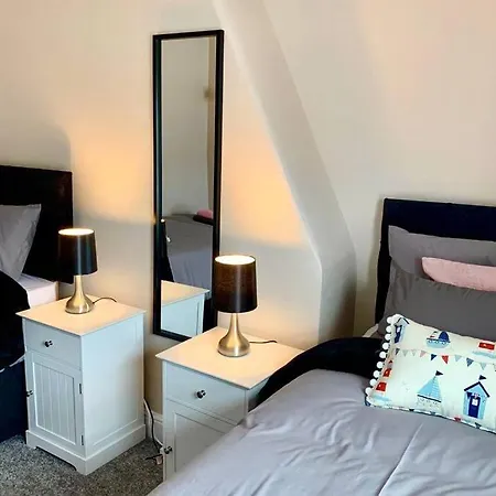 Durham House - Fantastic Location And Great Price In