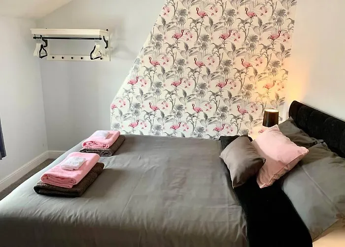 Durham House - Fantastic Location And Great Price In