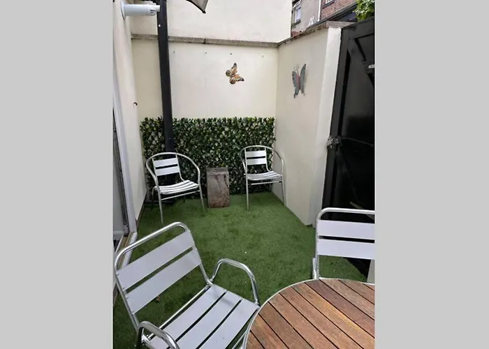 Durham House - Fantastic Location And Great Price In Feriehus *