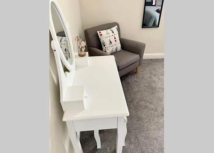 Durham House - Fantastic Location And Great Price In *