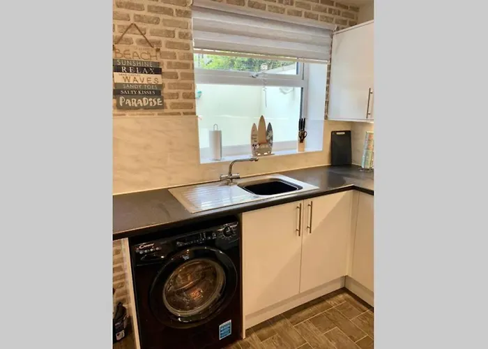 Feriehus Durham House - Fantastic Location And Great Price In