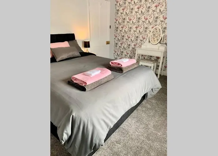 Durham House - Fantastic Location And Great Price In